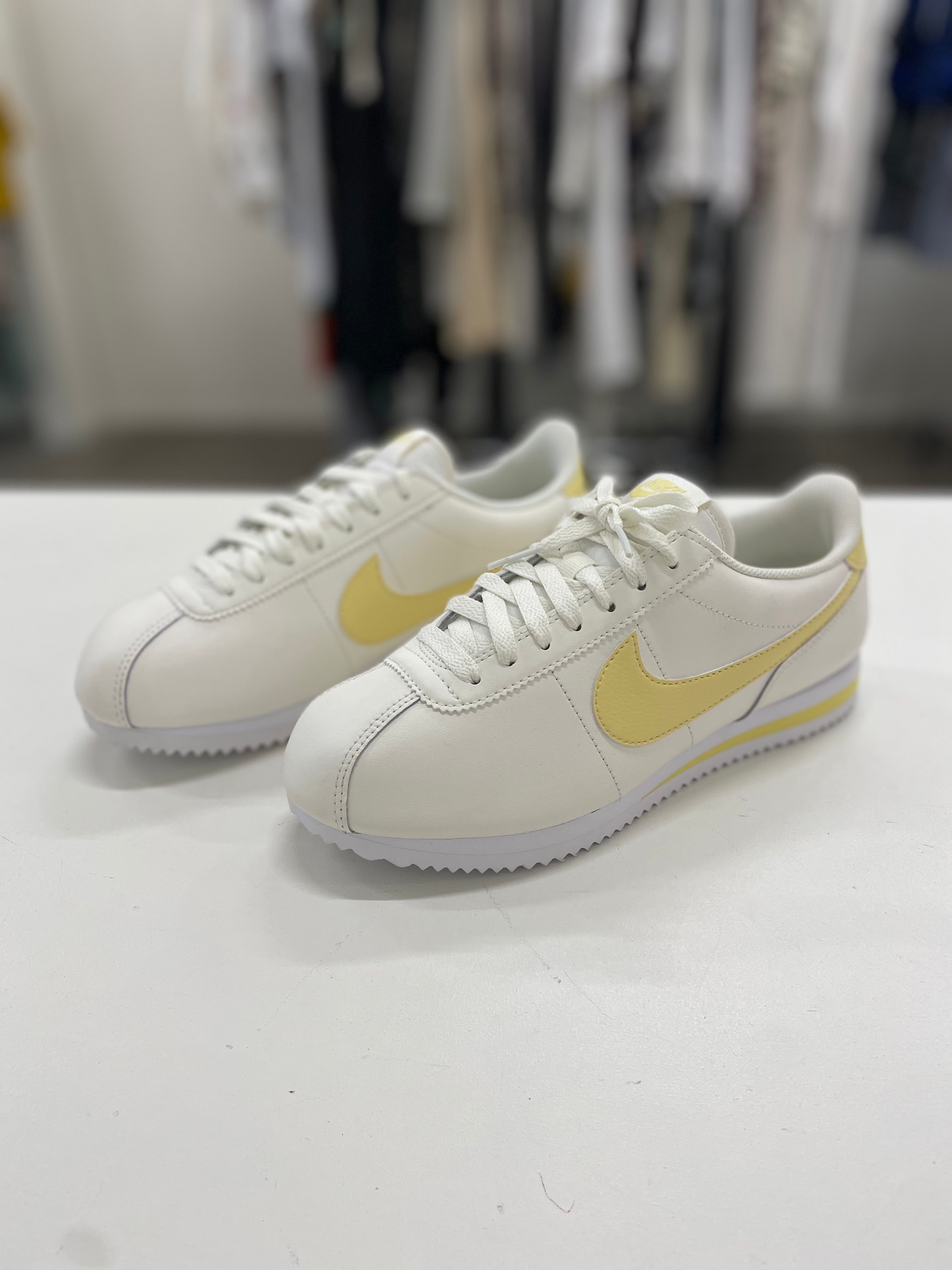 NIKE - Cortez leather trainers brand new - Size 8