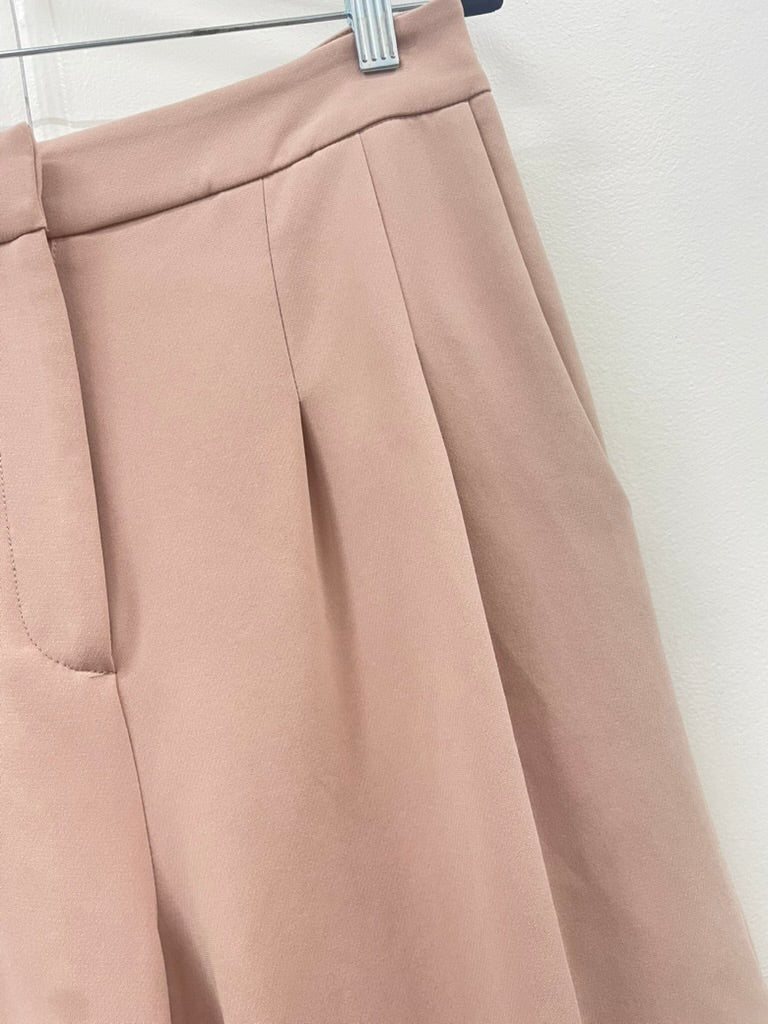 Juliette Hogan - Tailored shorts - Size 10