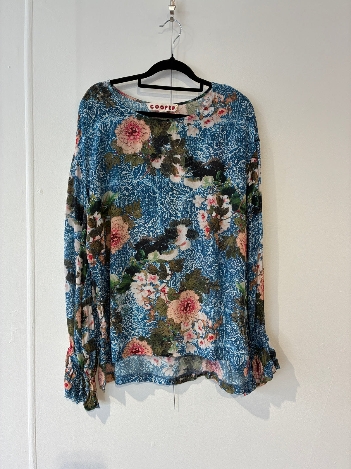 Cooper - Sleeve it To Me top - Size M