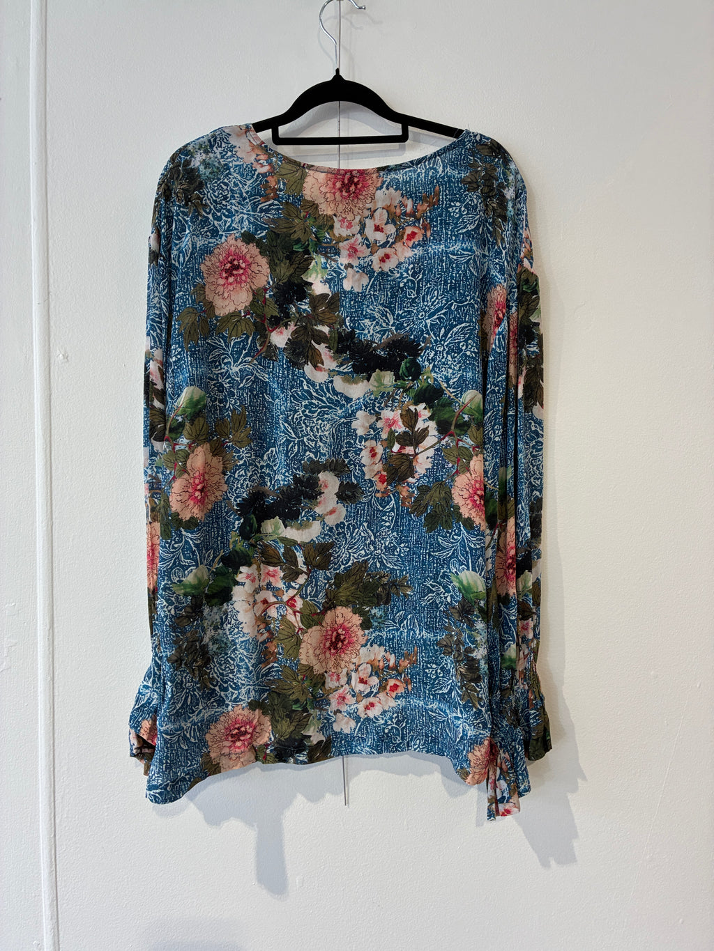 Cooper - Sleeve it To Me top - Size M