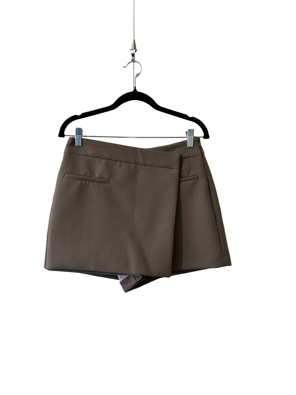 Zara - Taupe shorts - Size M