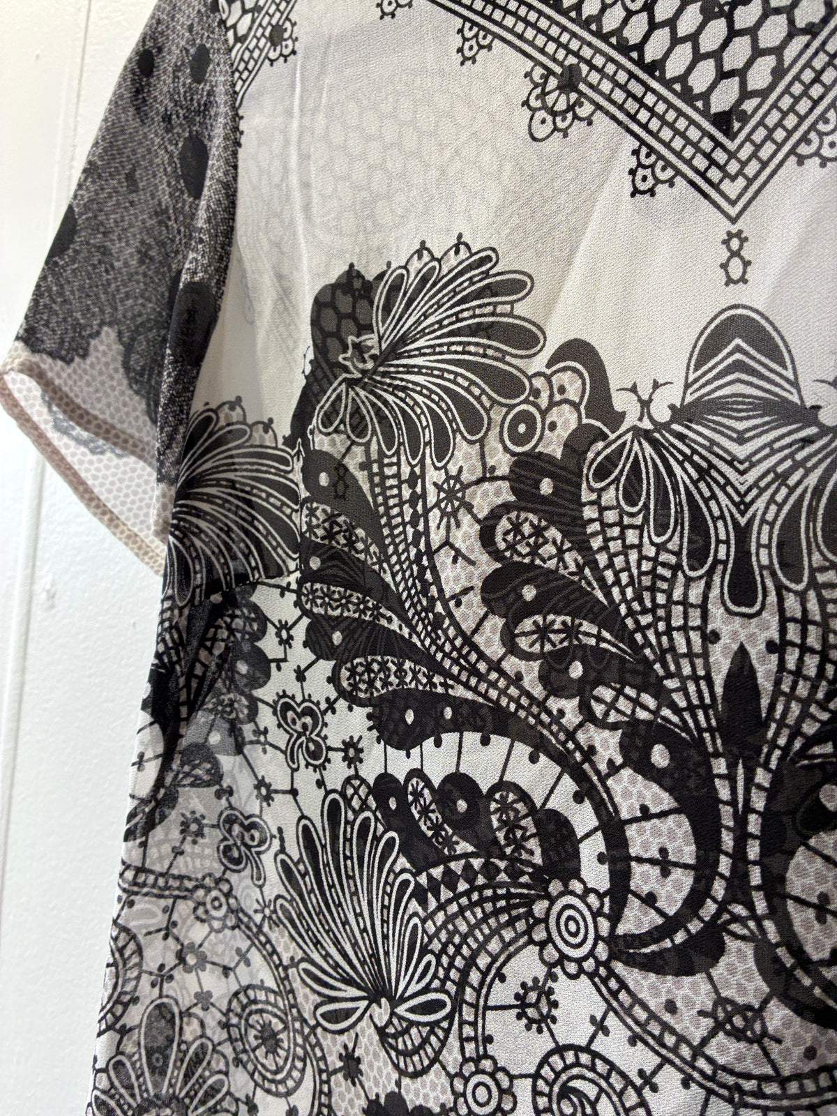 Kate Sylvester - Black/white semi sheer top - Size 8