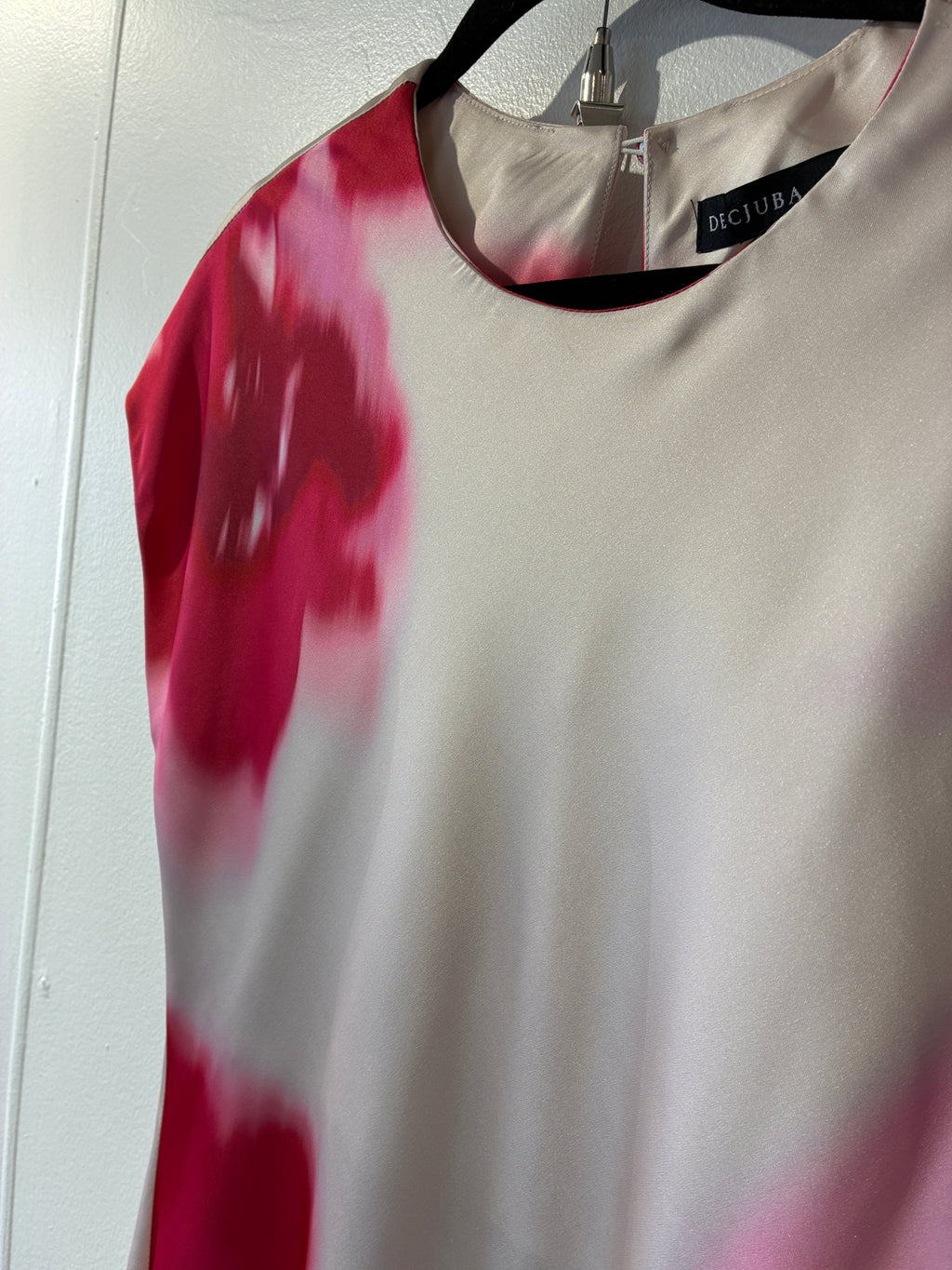 Decjuba - Silky pink/cream dress - Size 8