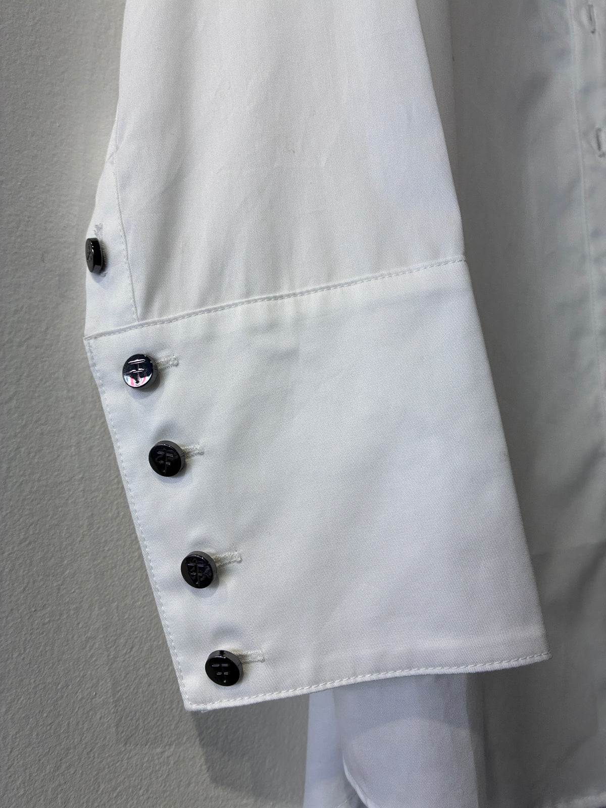 French Freddie - White/red trim "Murano" shirt - Size 10
