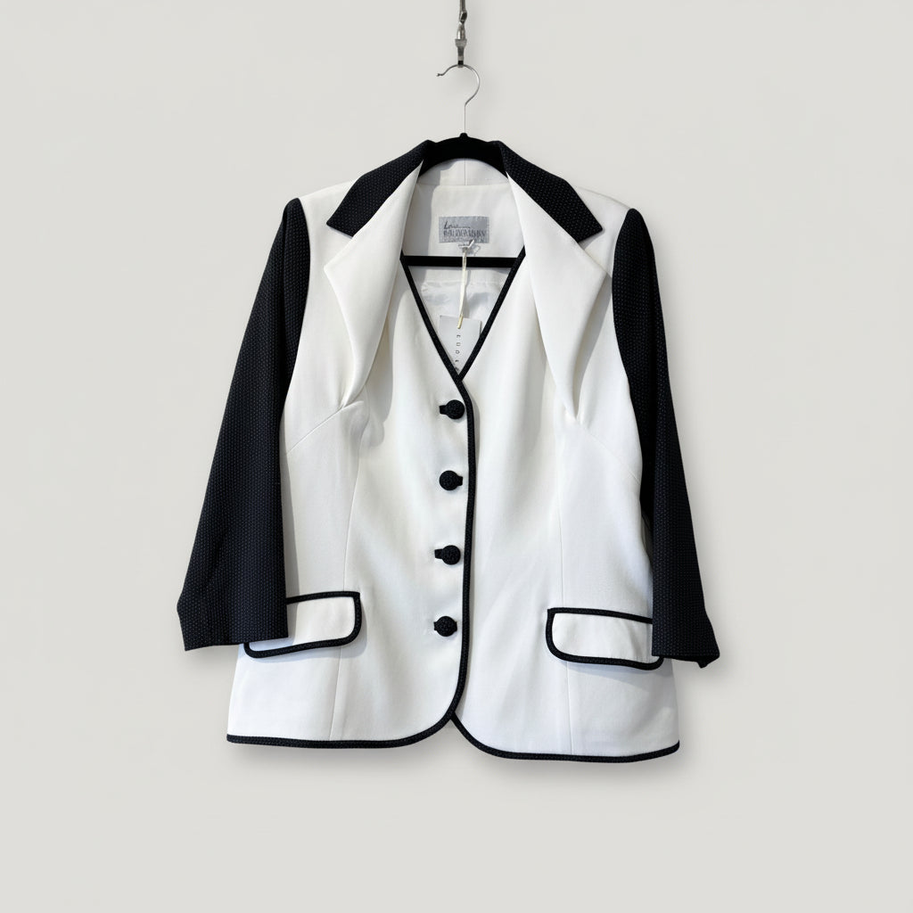 Adrienne Winkelmann - White/black blazer - Size L/XL