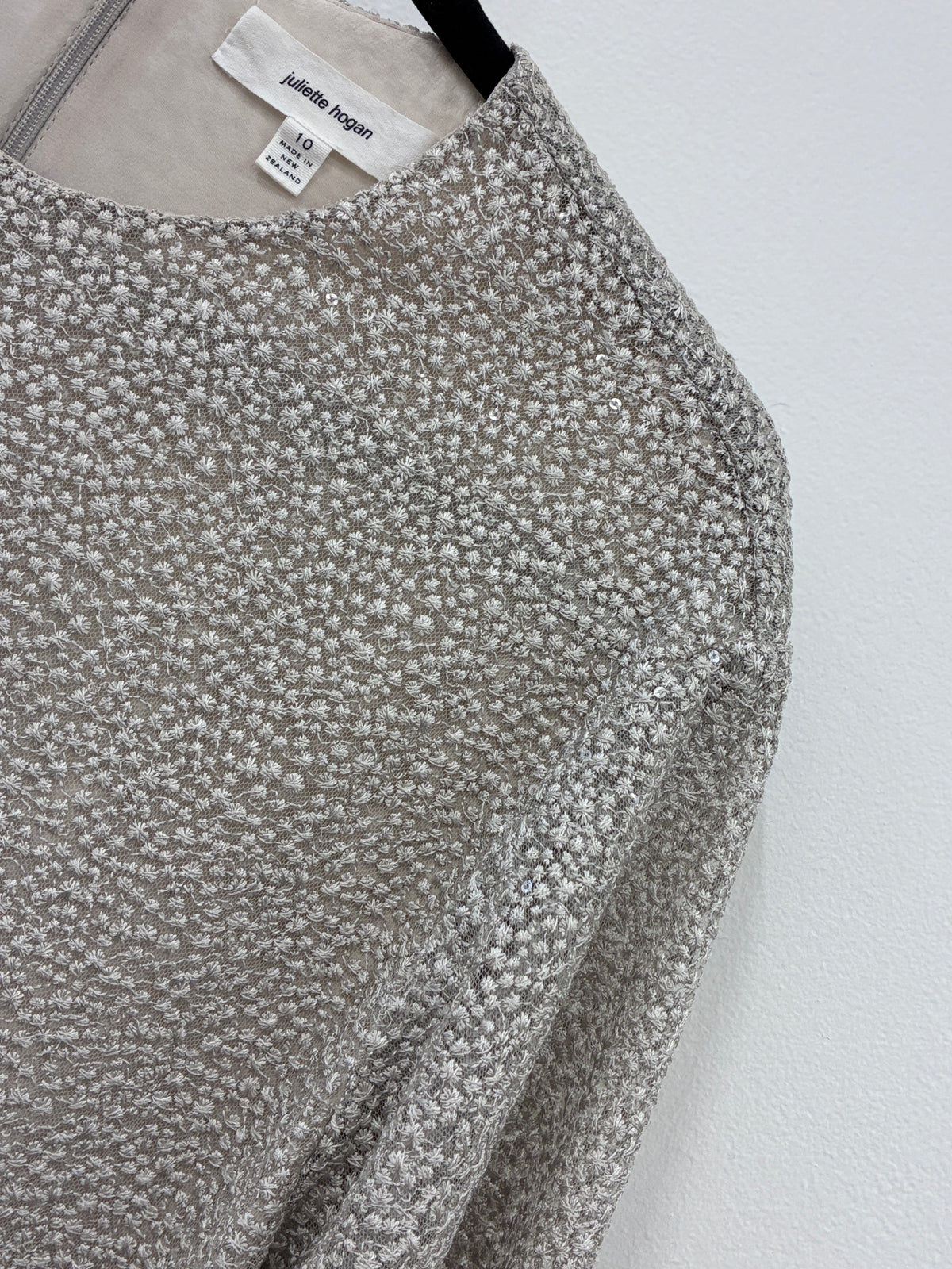 Juliette Hogan - Shimmery fine embroidered top - Size 10