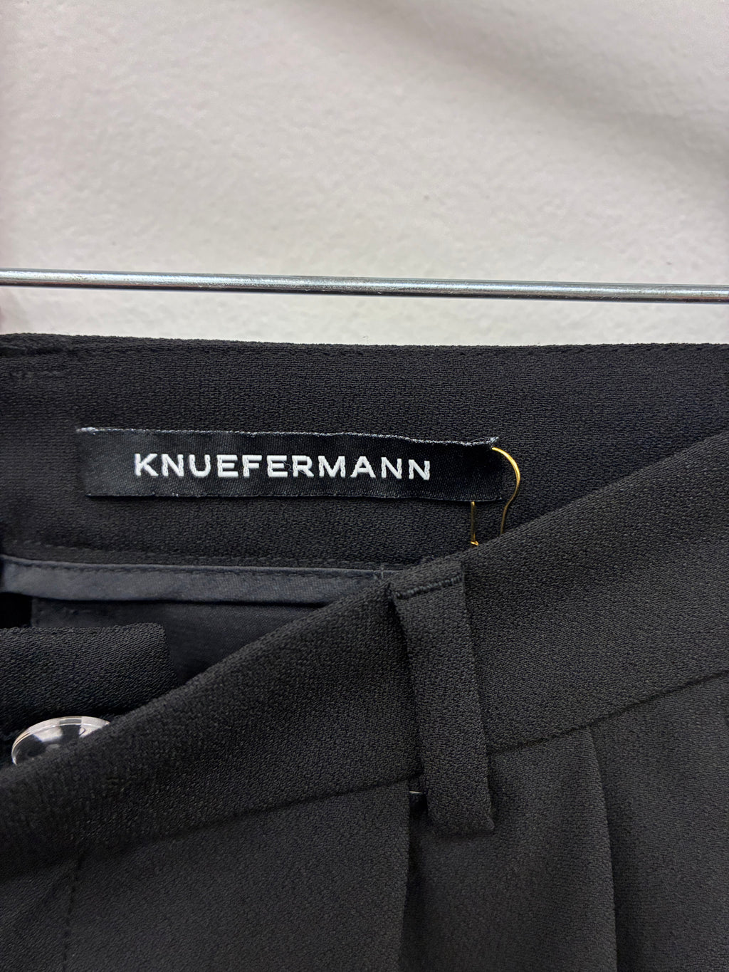 Knuefermann - Black tailored men's style pants - Size 8