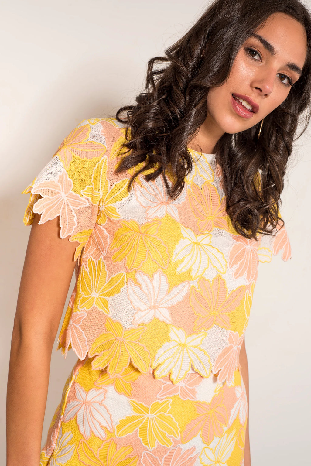 Amber Whitecliffe - Mallorca flower lace top - Size 8